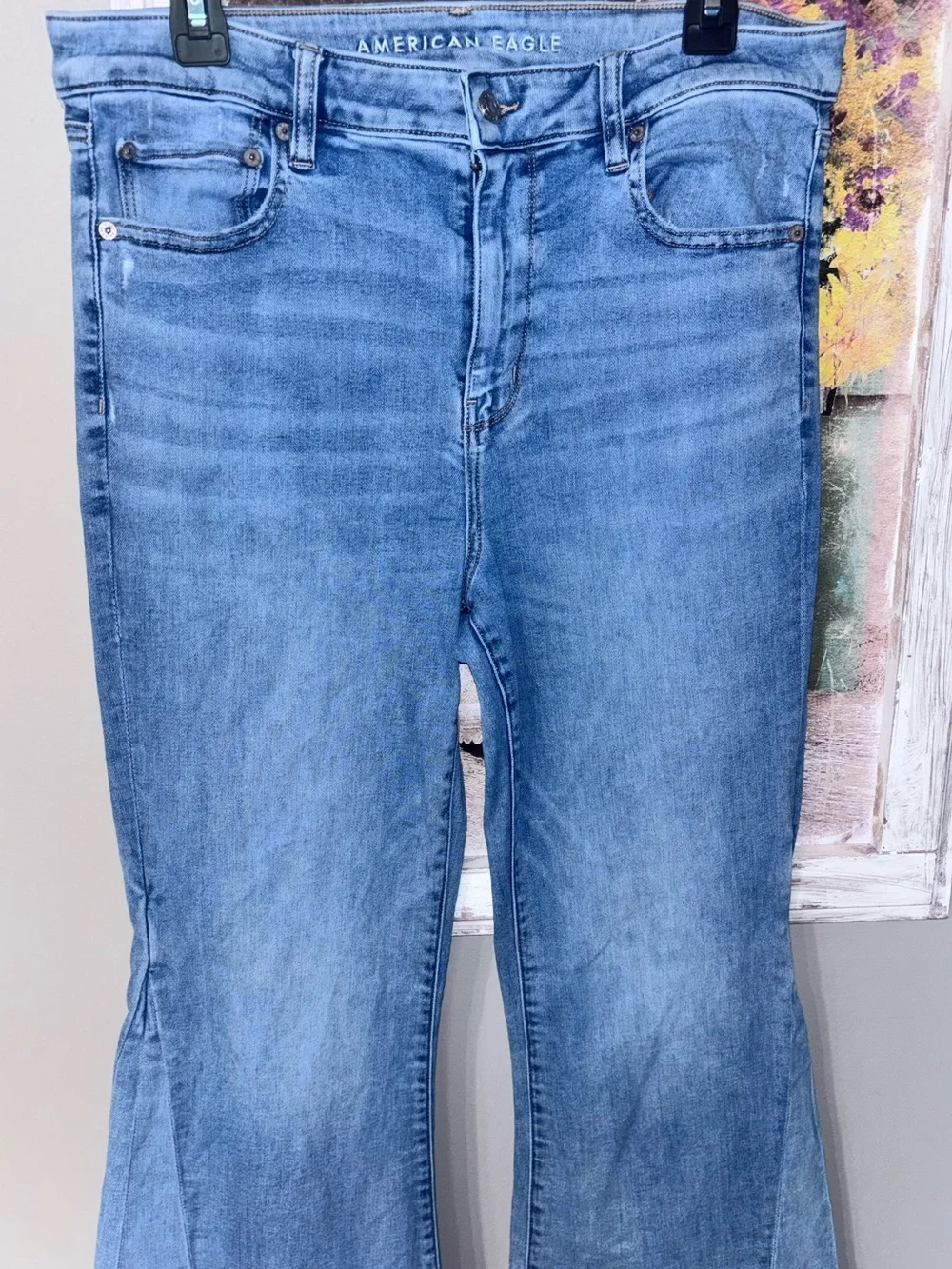 Trendy American Eagle Super High Rise Flare Jeans Womens 16 Blue Stretch Raw Hem - Picture 4 of 8